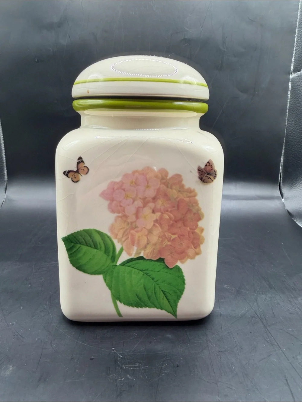 🌸 Vintage-Style Hydrangea Butterfly Ceramic Canister with Lid